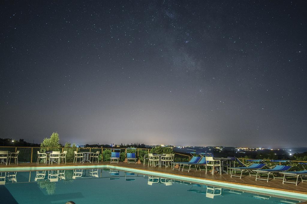 Hotel Belvedere Di San Leonino Кастелина ин Кианти Екстериор снимка