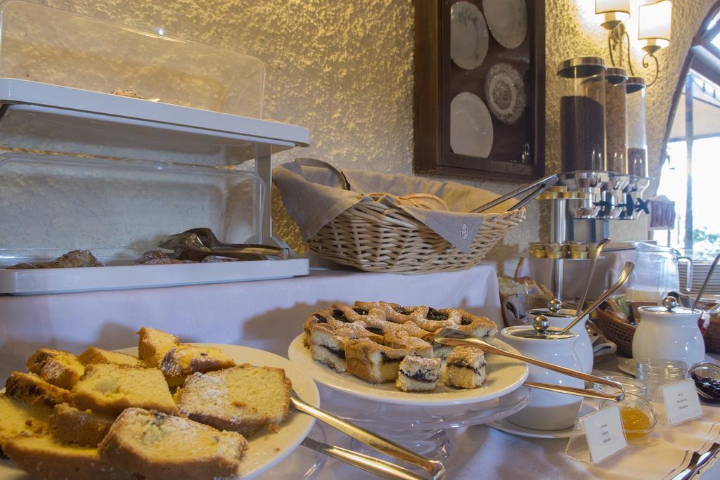 Hotel Belvedere Di San Leonino Кастелина ин Кианти Екстериор снимка